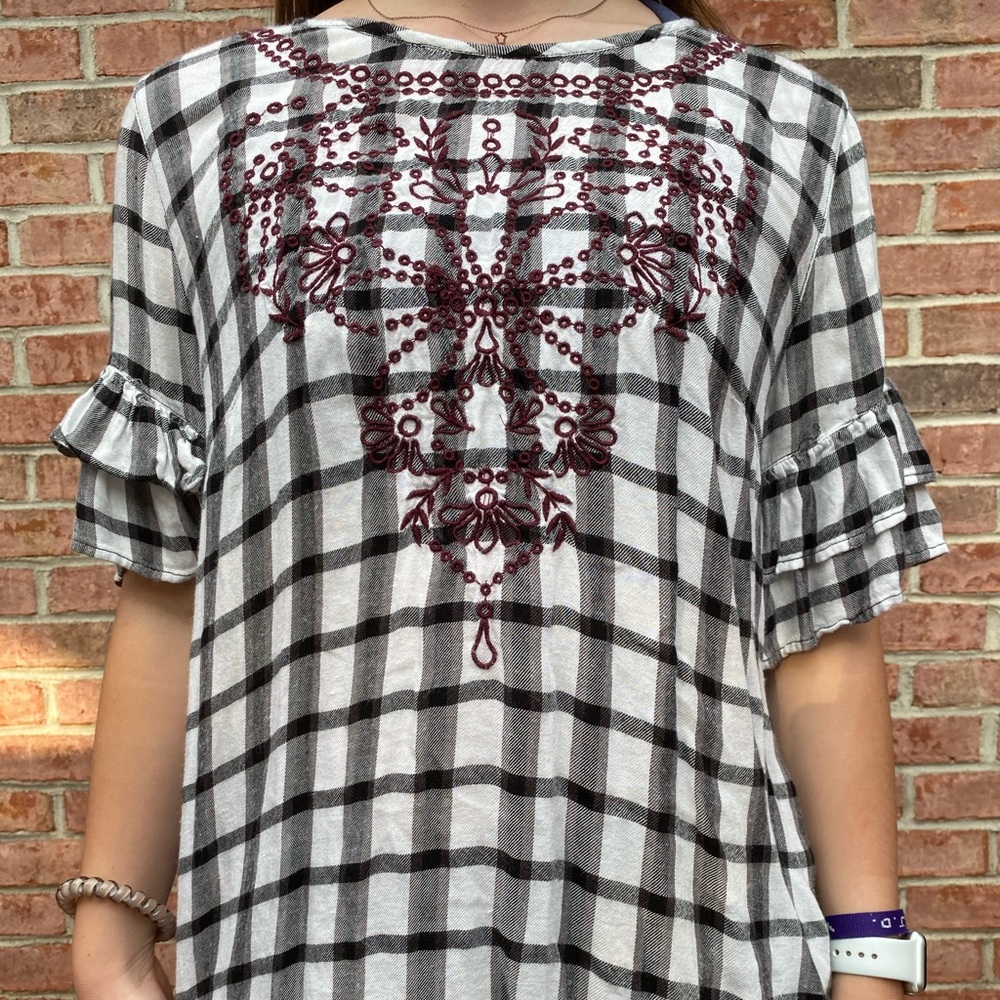 Francescas Black & White Blouse with Maroon Detail